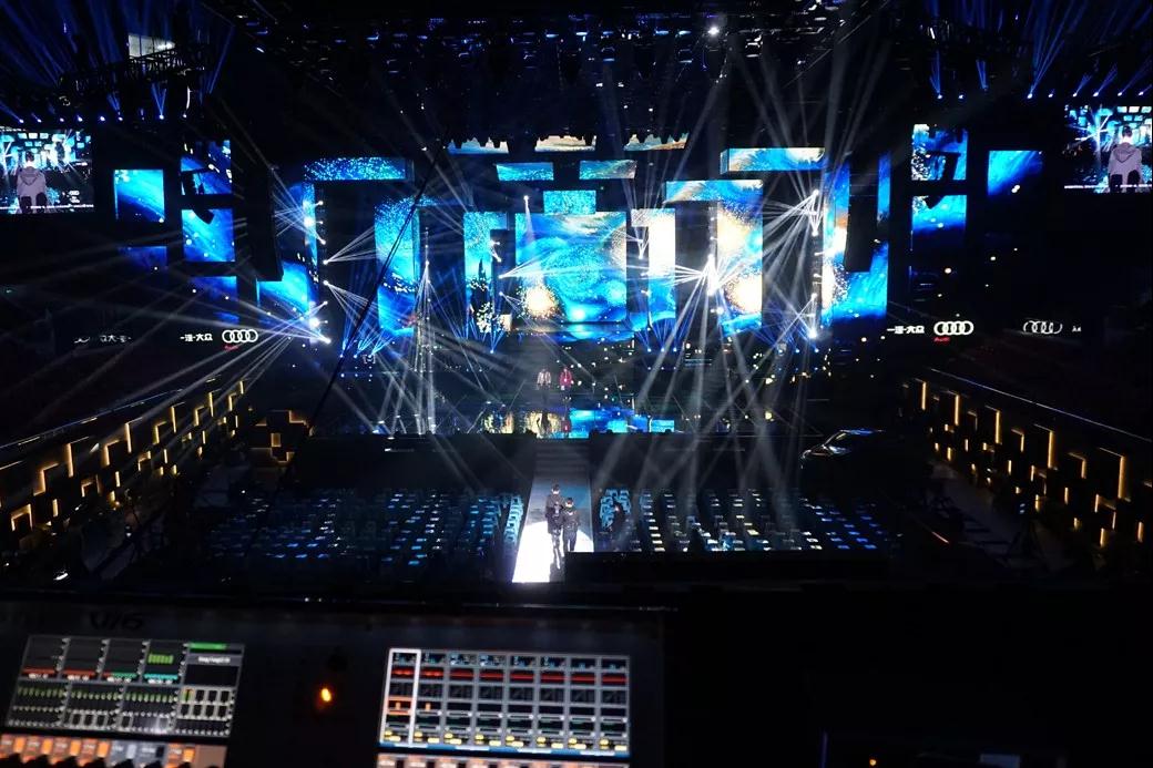 砸錢拼舞美 各衛(wèi)視2019年跨年晚會即將“開戰(zhàn)”